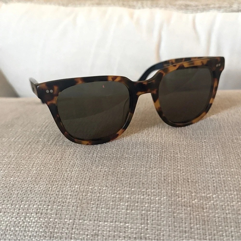 Toms brand new